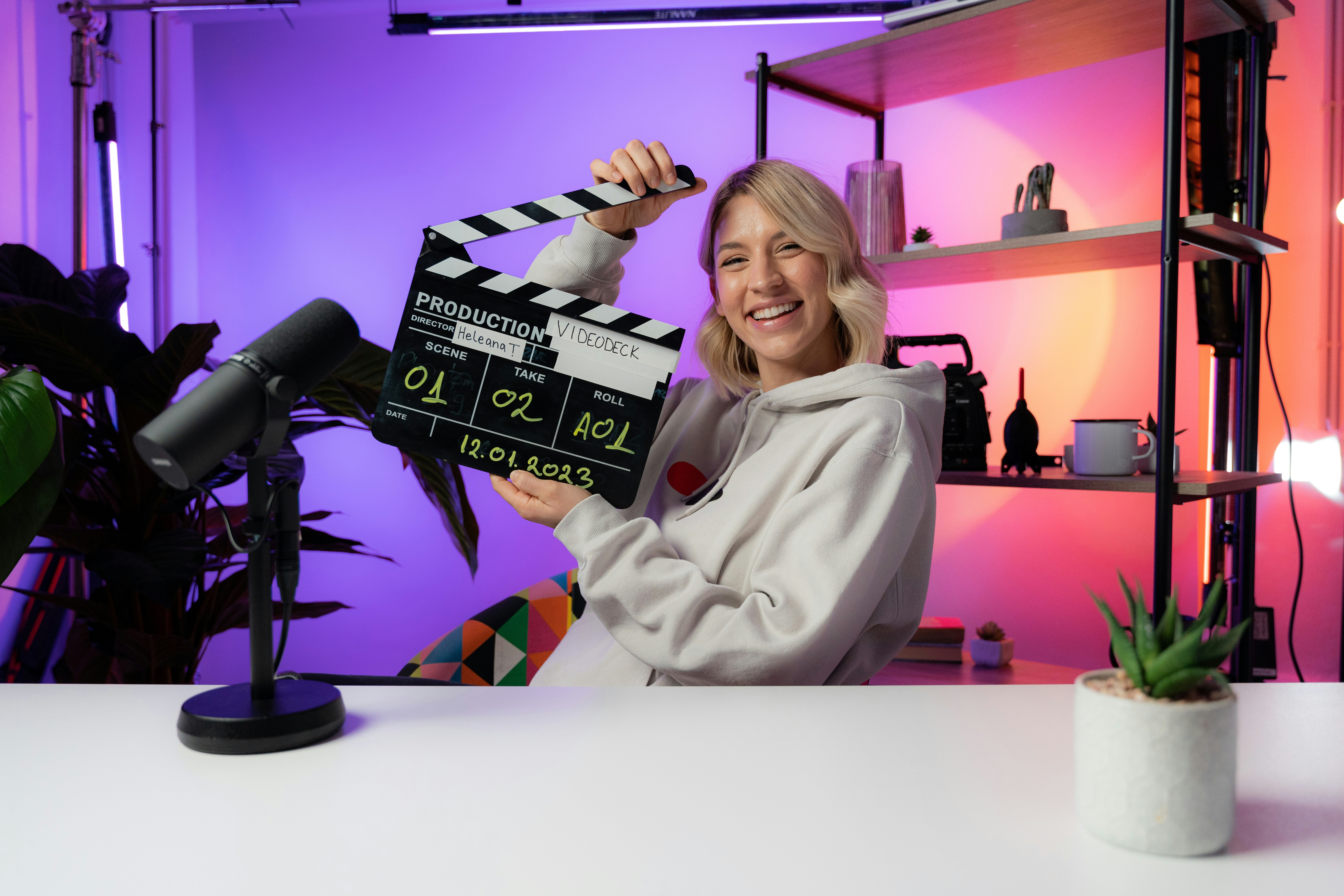 Videodeck co eWbixs2Xh5s unsplash