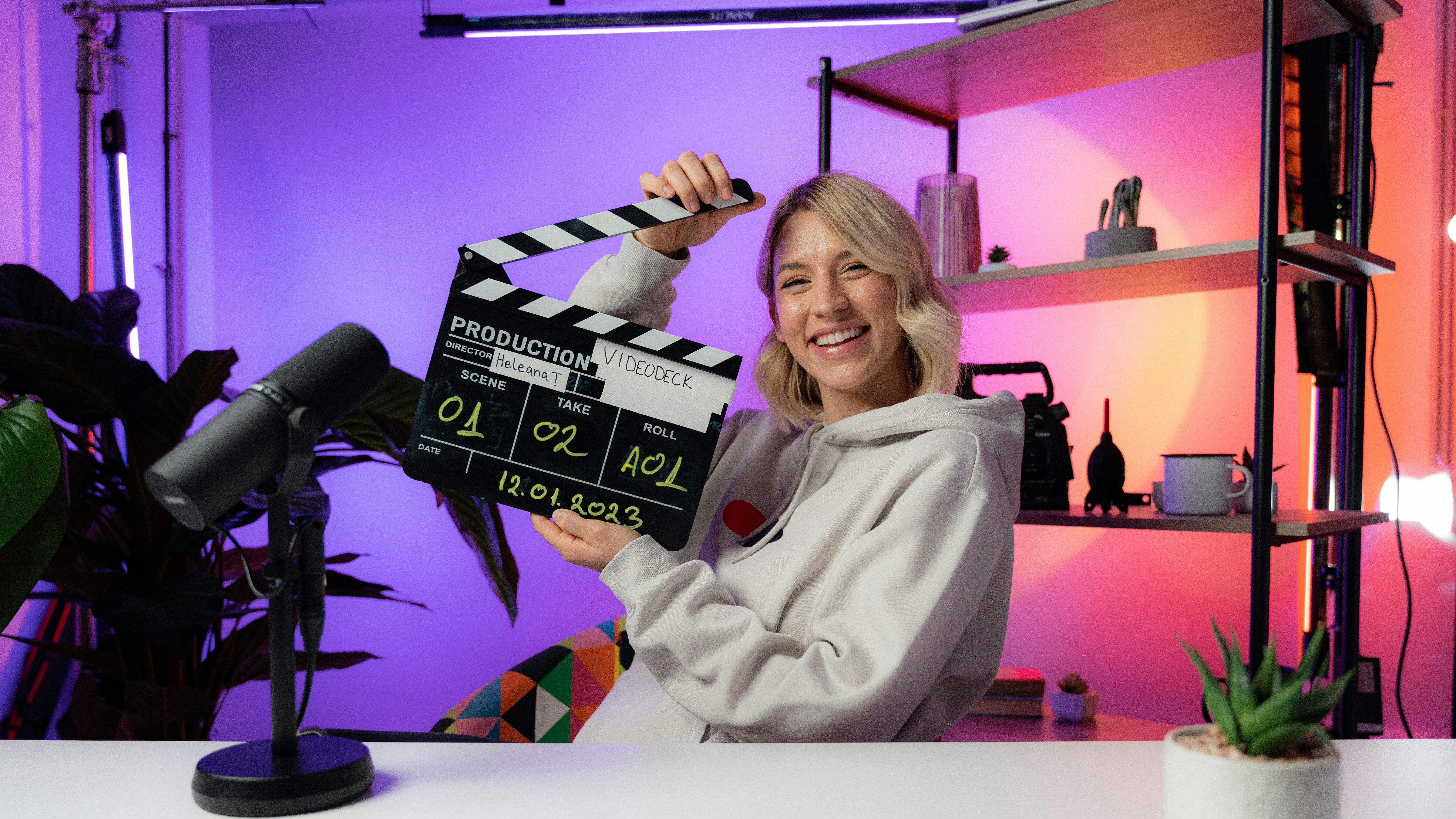 Videodeck co eWbixs2Xh5s unsplash